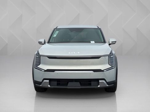 New 2026 Kia EV9 Light RWD image 2
