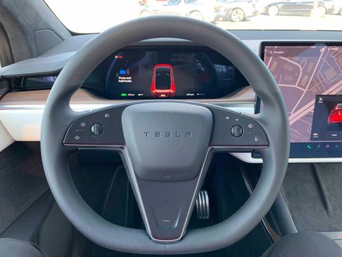 Used 2024 Tesla Model X image 17