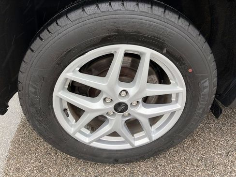 Used 2024 Ford Edge SEL w/ Convenience Package image 12