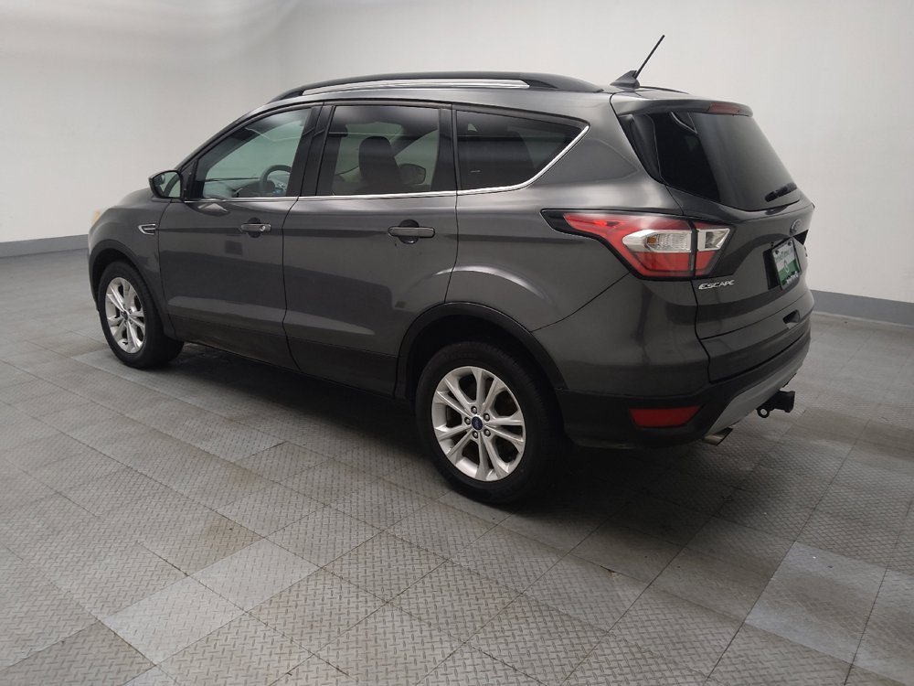 Used 2018 Ford Escape SE w/ SE Sync 3 Package AWD/4WD image 3