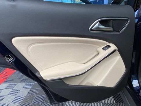 Used 2018 Mercedes-Benz GLA 250 4MATIC image 18