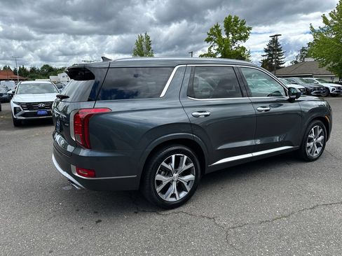 Used 2022 Hyundai Palisade Limited w/ Cargo Package AWD/4WD image 6