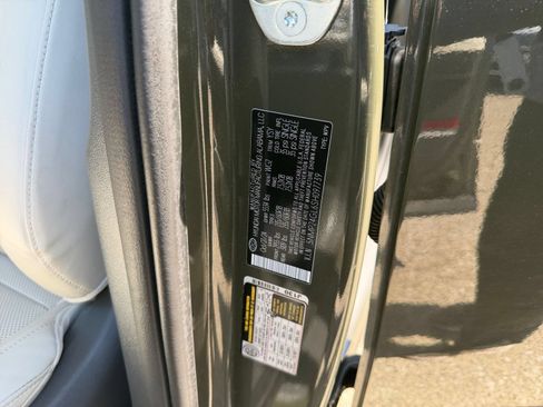 Used 2025 Hyundai Santa Fe SEL FWD image 32