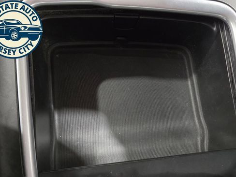 Used 2024 Chrysler Pacifica Limited FWD image 26