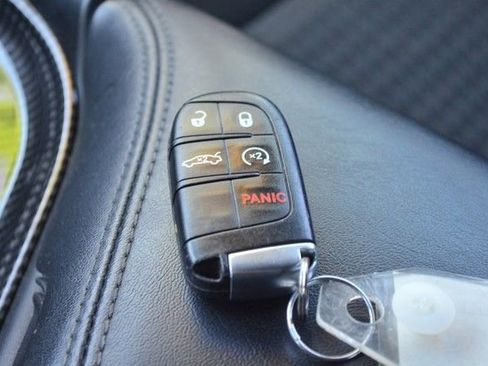 Used 2022 Dodge Challenger R/T image 26