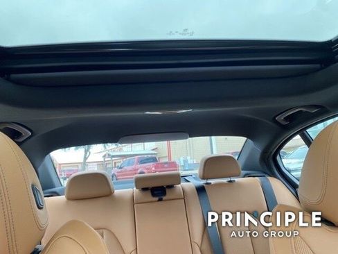 New 2023 BMW 330i Sedan w/ Convenience Package RWD image 22