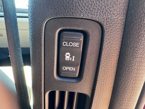 Used 2024 Honda Odyssey EX image 36