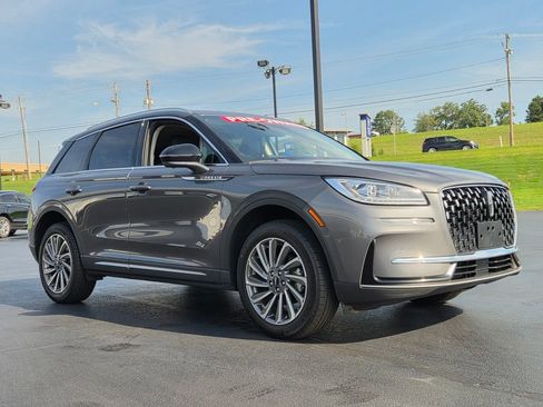 Used 2024 Lincoln Corsair Reserve w/ Equipment Group 201A AWD/4WD image 4