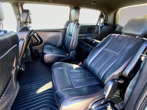 Used 2020 Dodge Grand Caravan GT image 23