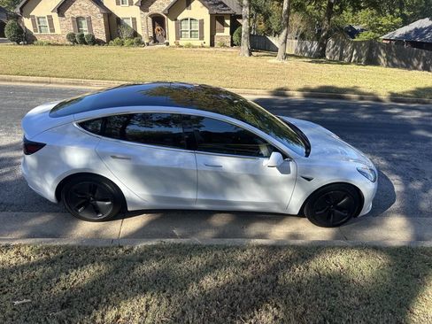 Used 2019 Tesla Model 3 Long Range image 9