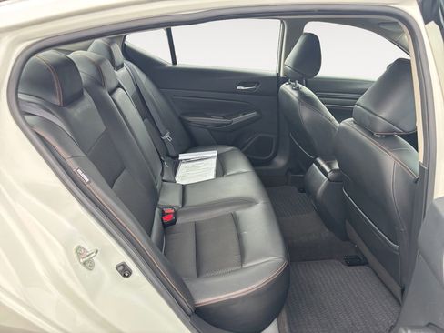 Used 2021 Nissan Altima 2.5 SR image 11