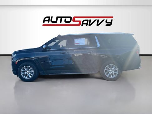 Used 2024 Chevrolet Suburban Premier w/ Advanced Technology Package AWD/4WD image 4