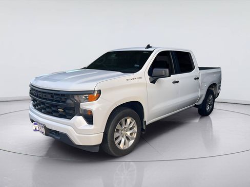 Used 2022 Chevrolet Silverado 1500 Custom RWD image 4