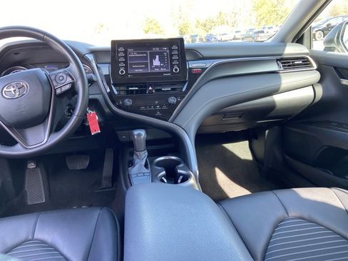 Used 2024 Toyota Camry SE image 14