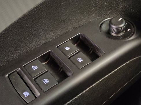 Used 2020 Chevrolet Sonic LT image 27