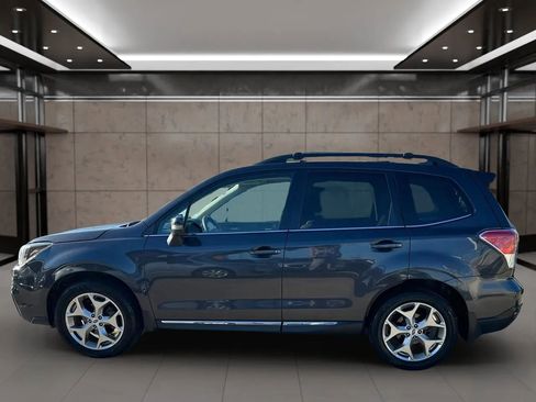 Used 2017 Subaru Forester 2.5i Touring AWD/4WD image 12