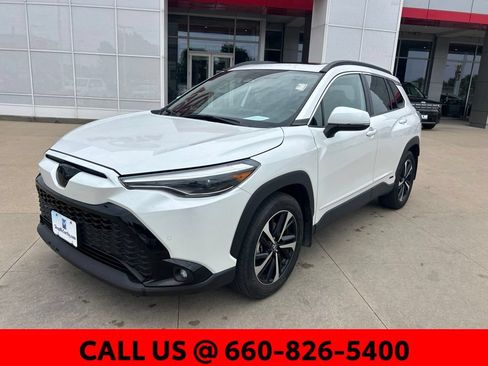 Certified 2024 Toyota Corolla Cross AWD Hybrid w/ Convenience Package image 2