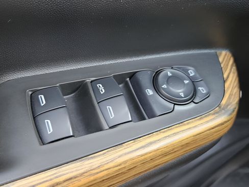 Used 2017 GMC Acadia Denali image 35