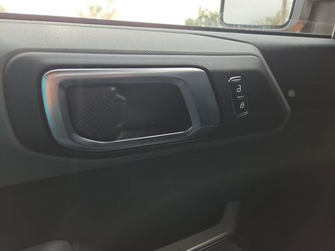 Used 2022 Ford Bronco Black Diamond AWD/4WD image 19