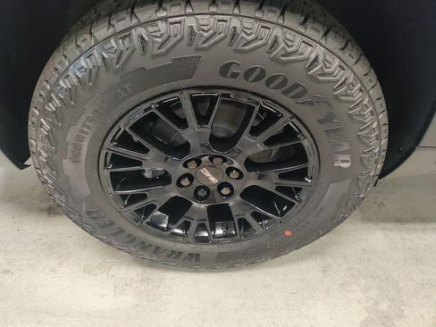 New 2026 GMC Acadia AT4 w/ Luxury Package image 3