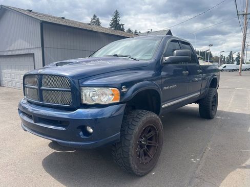 Used 2005 Dodge Ram 2500 Truck SLT AWD/4WD image 2
