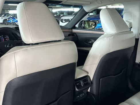 Used 2025 Lexus ES 350 w/ Premium Package FWD image 23