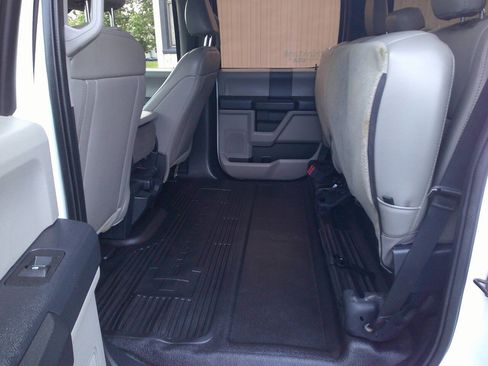 Used 2022 Ford F250 XL w/ Power Equipment Group image 13