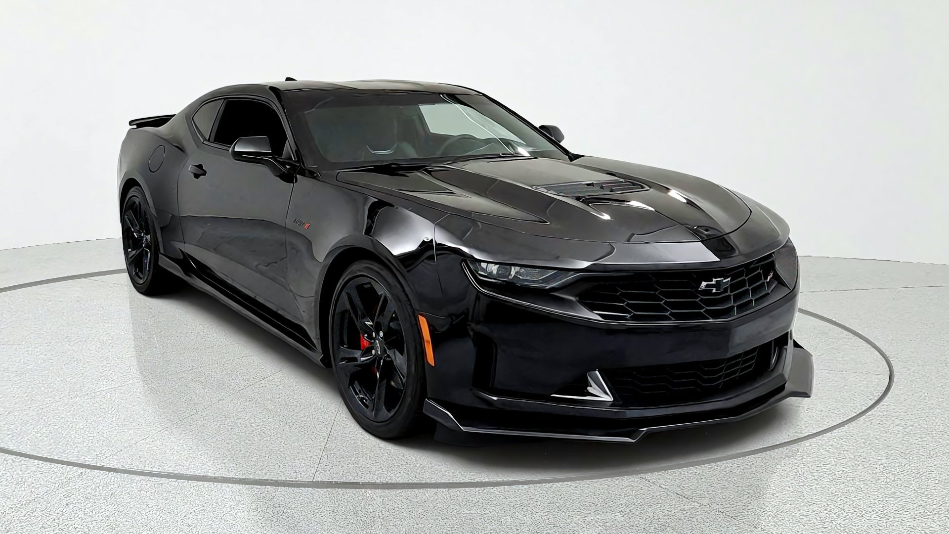 Used 2022 Chevrolet Camaro LT RWD image 7