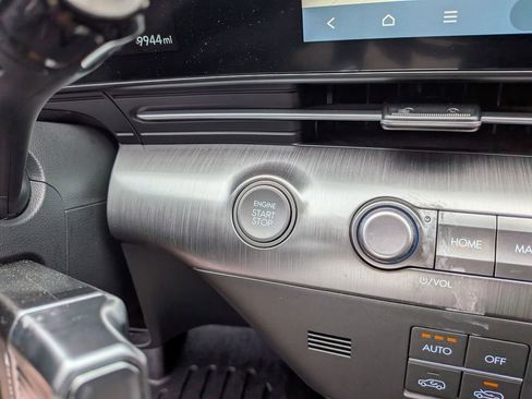 Used 2024 Hyundai Kona Limited image 23