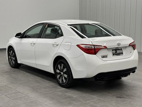 Used 2015 Toyota Corolla LE image 4