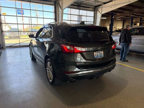 Used 2020 Chevrolet Equinox Premier w/ LPO, Floor Liner Package image 4