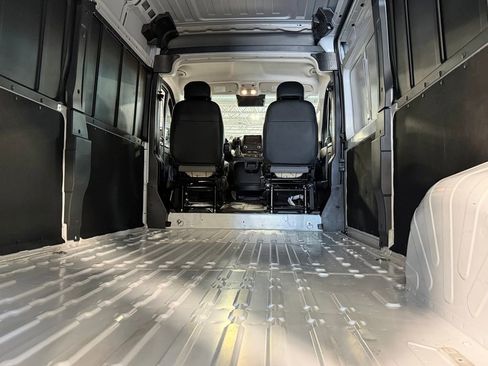 Used 2026 RAM ProMaster 2500 w/ Convenience Group FWD image 21