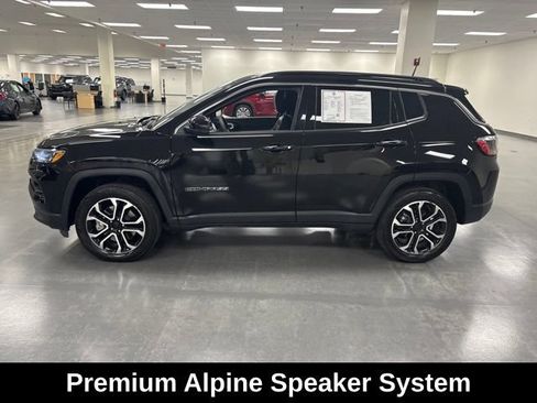 Used 2023 Jeep Compass Limited w/ Sun and Sound Group AWD/4WD image 4