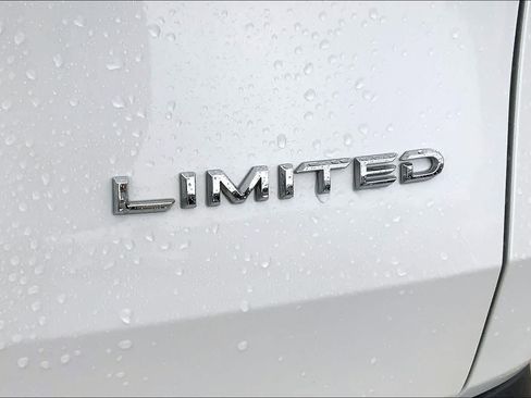 Used 2026 Toyota Grand Highlander Limited image 10