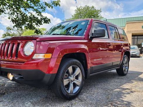 Used 2014 Jeep Patriot High Altitude FWD image 5