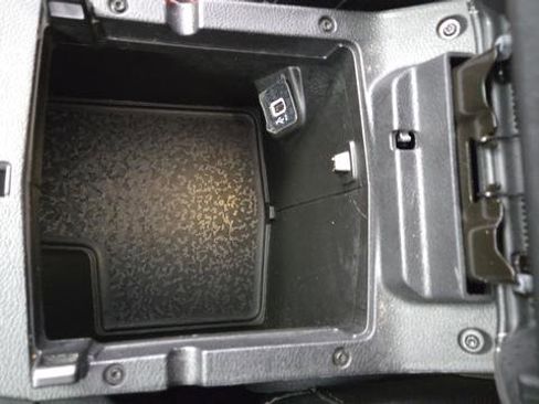 Used 2020 Jeep Wrangler Unlimited Sahara AWD/4WD image 29