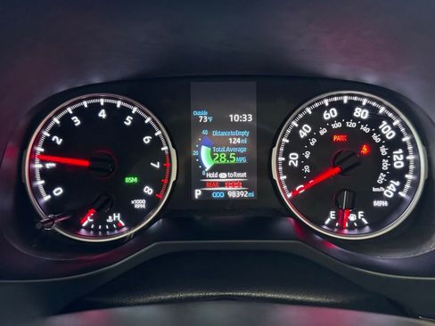 Used 2019 Toyota RAV4 XLE Premium AWD/4WD image 29