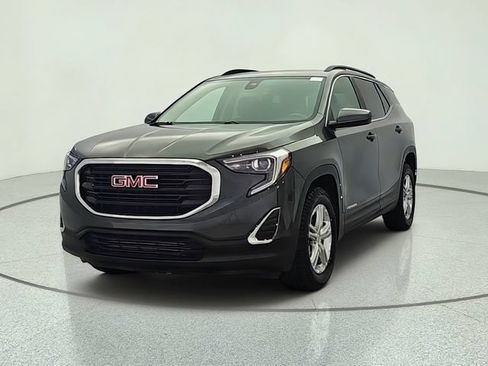 Used 2020 GMC Terrain SLE w/ Driver Convenience Package AWD/4WD image 2