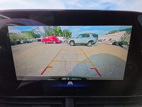 Used 2025 Chevrolet Trax ACTIV FWD image 16
