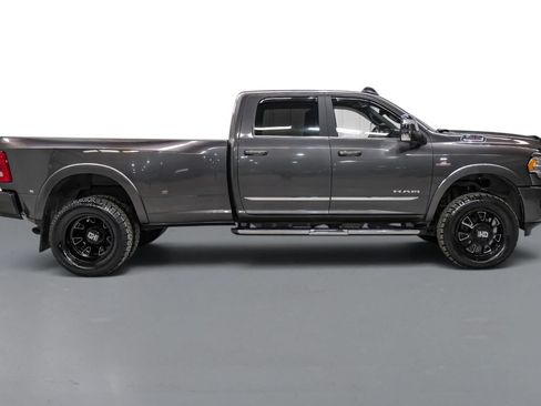 Used 2024 RAM 3500 Limited AWD/4WD image 6