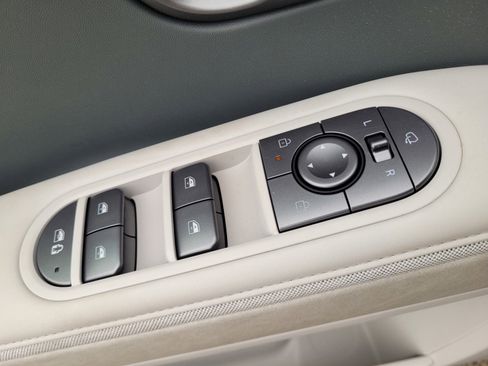 Certified 2026 Hyundai Ioniq 5 Limited RWD image 22