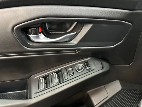 Used 2025 Honda Accord SE image 18