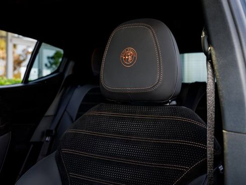 New 2025 Alfa Romeo Tonale AWD/4WD image 24