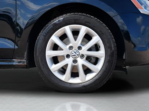 Used 2012 Volkswagen Jetta SE FWD image 9
