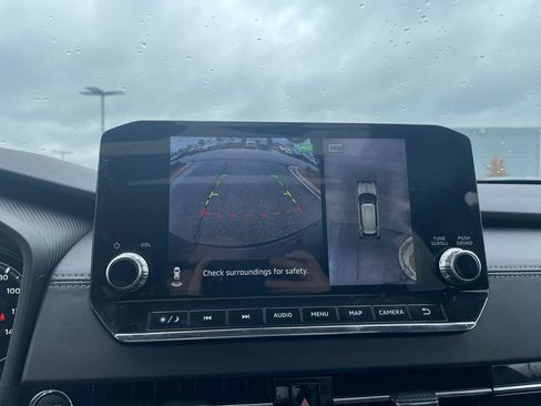 Used 2024 Mitsubishi Outlander 4WD Plug-In Hybrid image 15