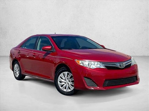 Used 2012 Toyota Camry LE FWD image 11