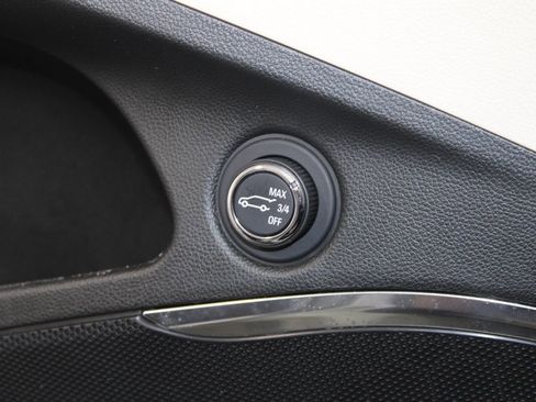 Used 2024 Buick Enclave Essence w/ Technology Package image 27