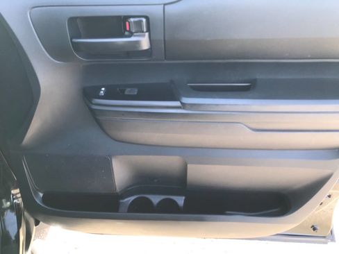 Used 2014 Toyota Tundra SR image 12