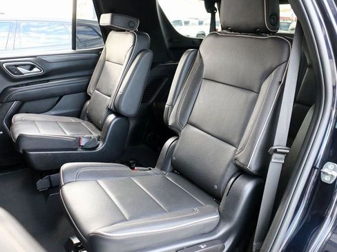 Used 2023 GMC Yukon SLT image 25