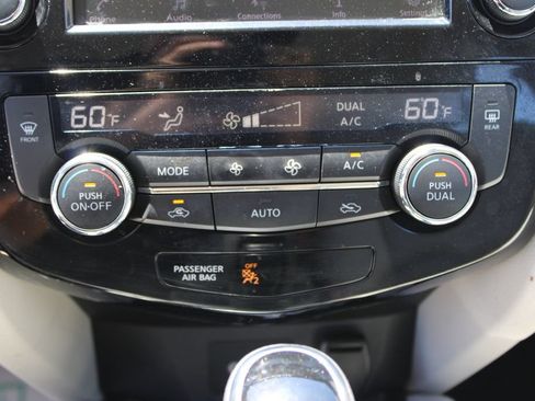 Used 2020 Nissan Rogue Sport SV FWD image 19